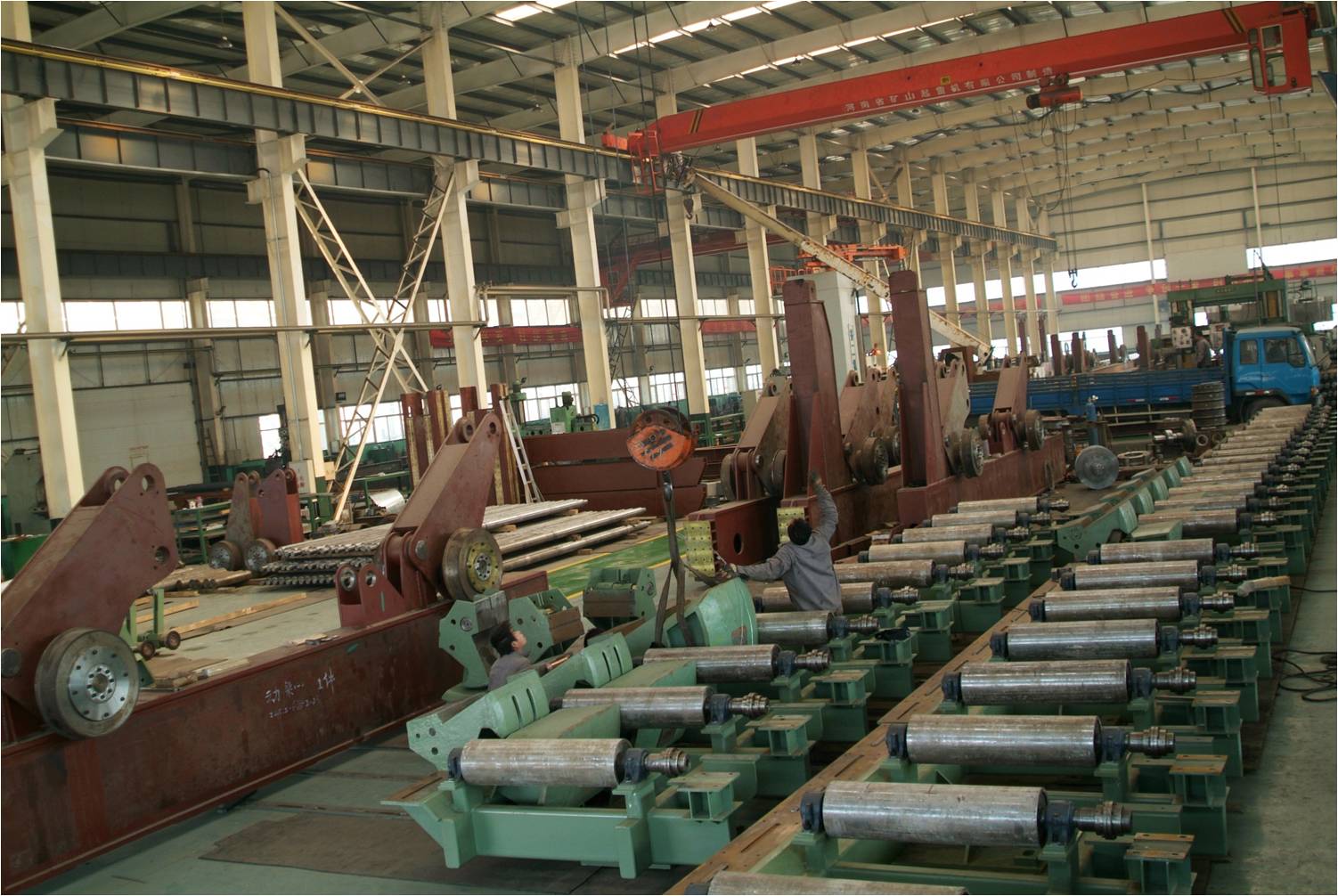 繁忙的裝配現(xiàn)場(chǎng)